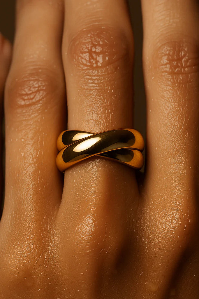 Ellie Vail Yarden Interlocking Ring