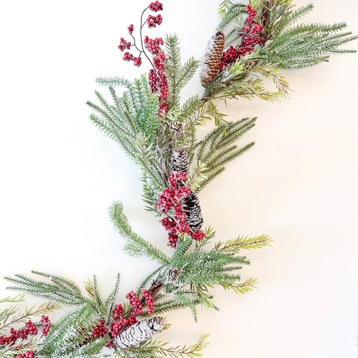 Biltmore Mixed Pine & Berry Garland