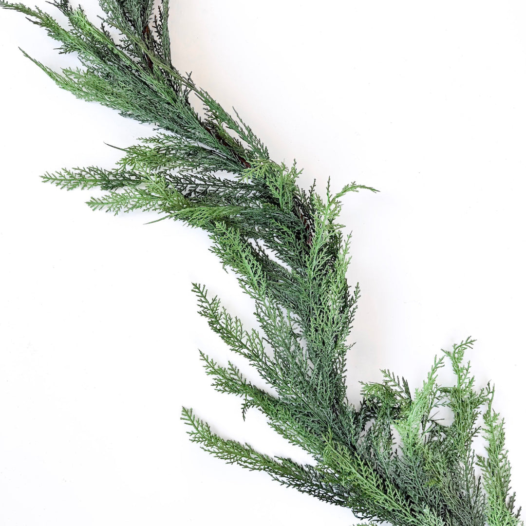Deluxe Green Cedar Garland