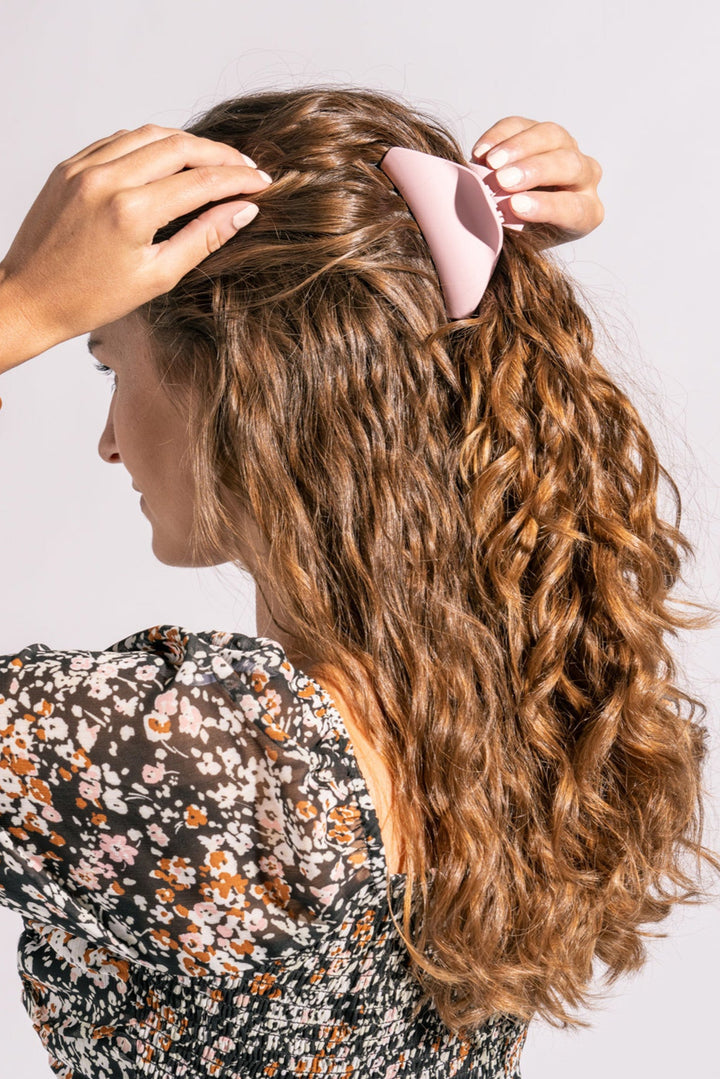 Crush Define Late Claw Hair Clip