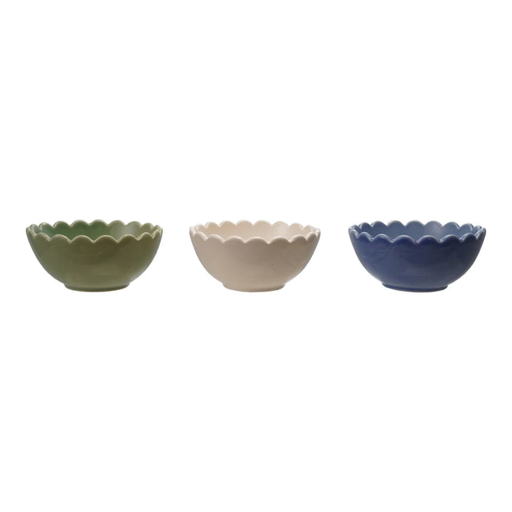 Solid Scalloped Bowl