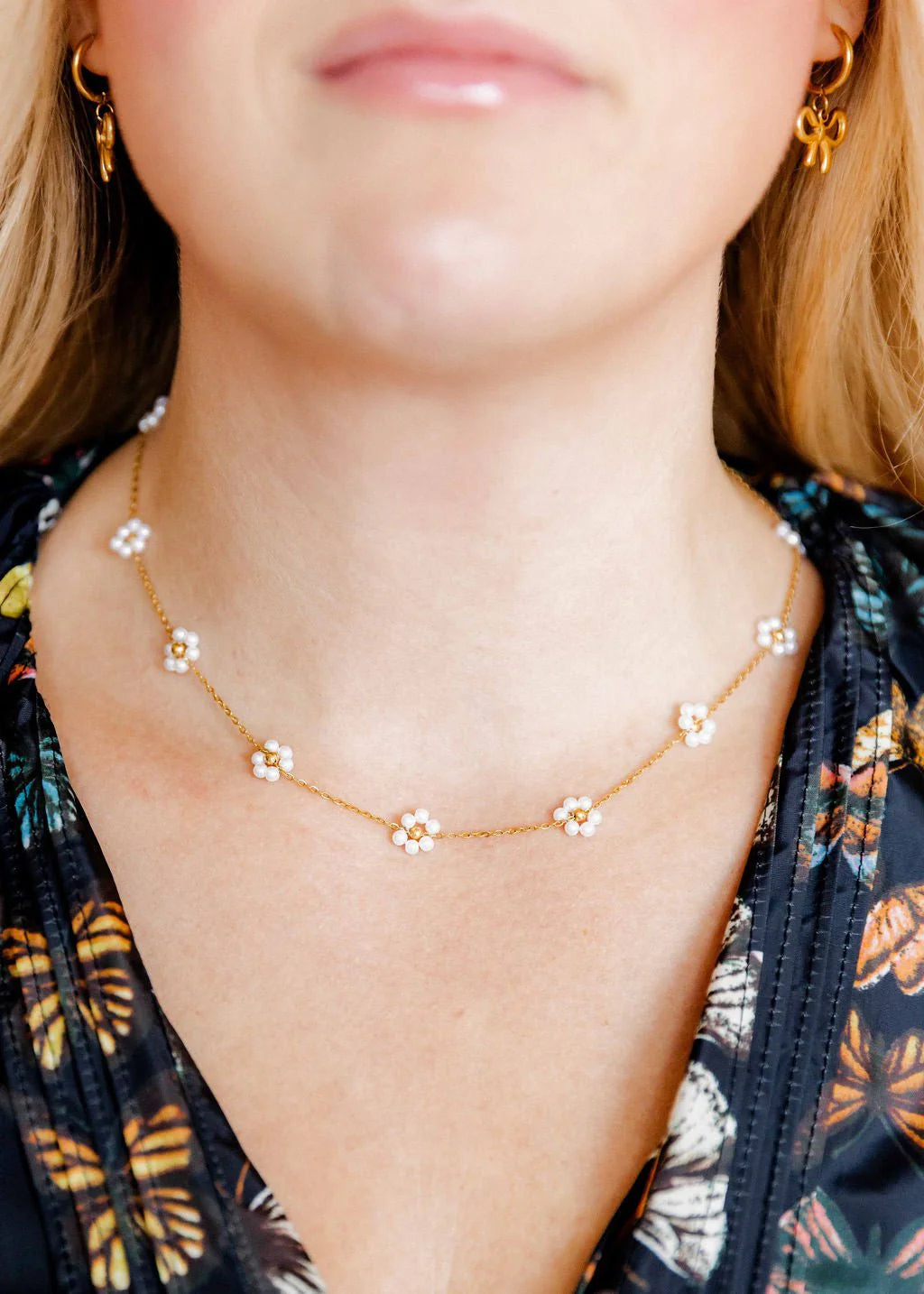Gracie Flower Pearl Necklace