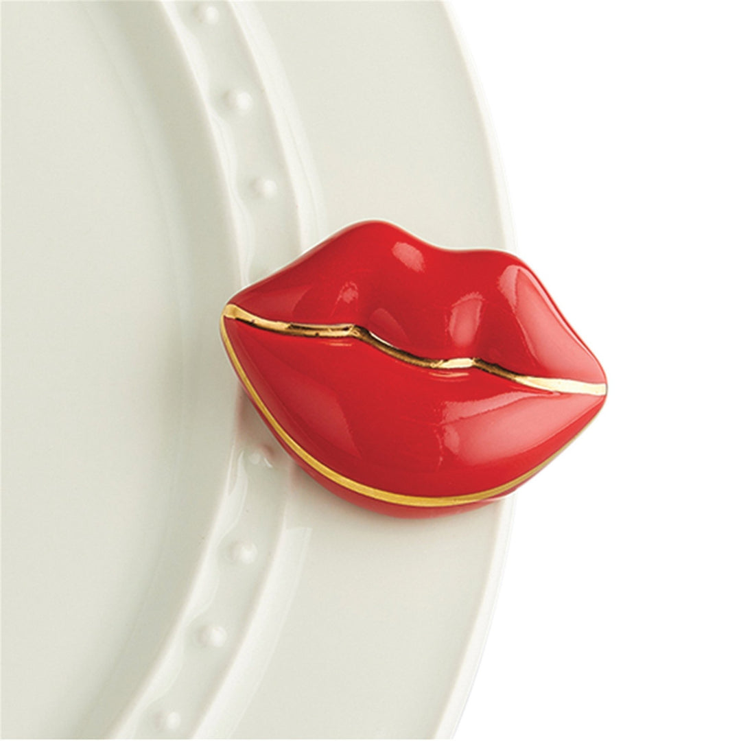Nora Fleming Smooches Lips