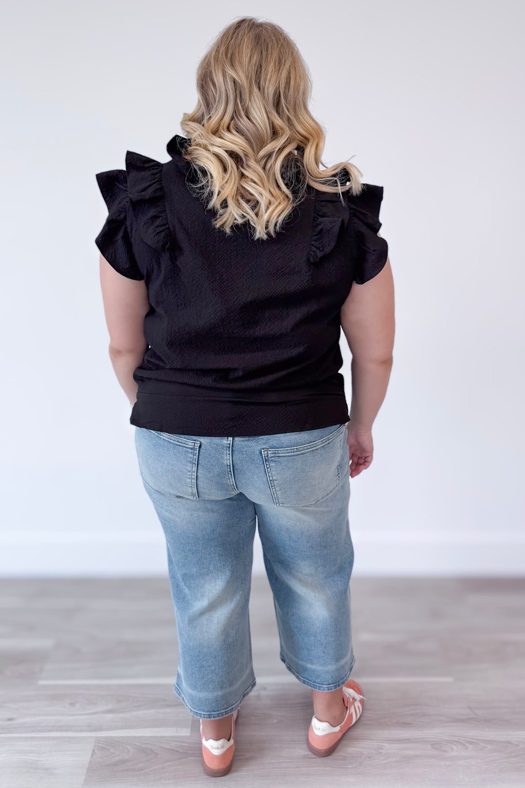 New Momentum Top Curvy