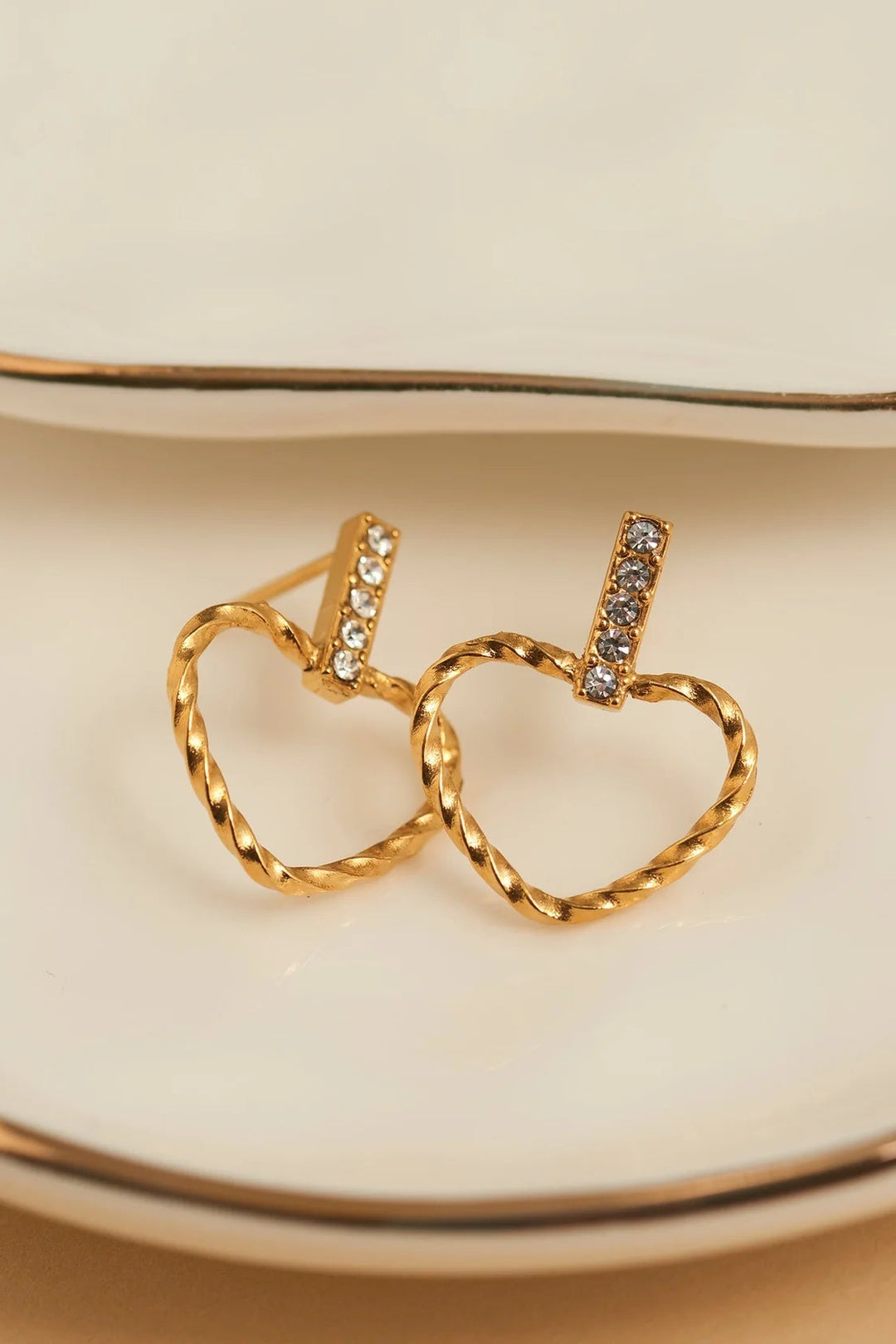 Narelle Waterproof Heart Outline Bar Stud Earrings
