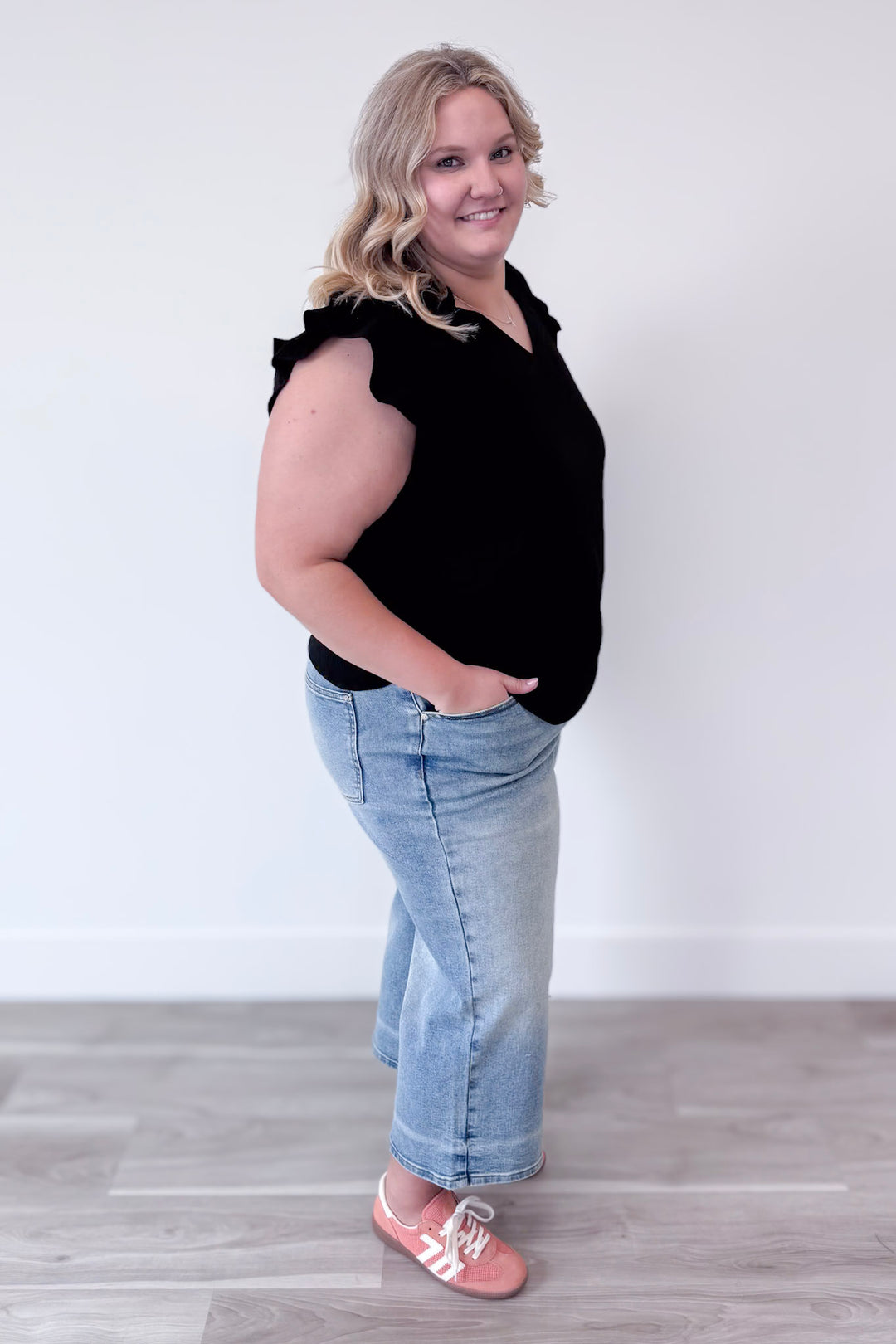 New Momentum Top Curvy