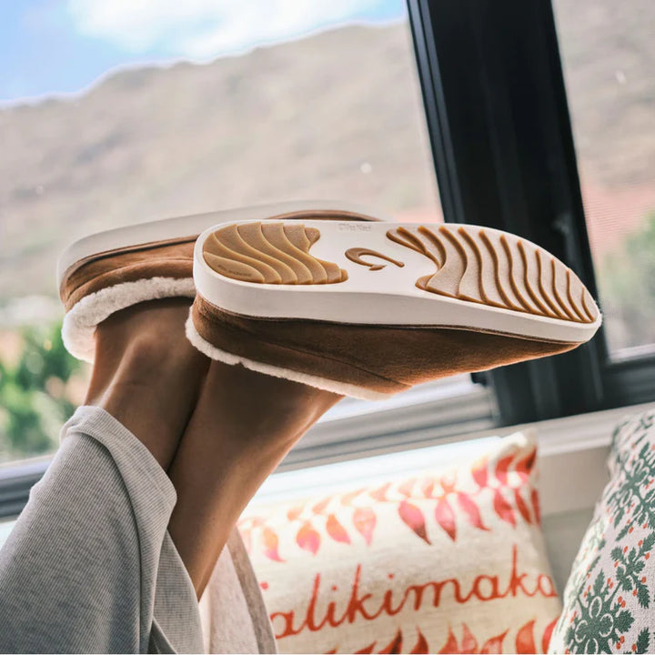 Olukai Mani Golden Sand Women’s Leather Mule Slippers