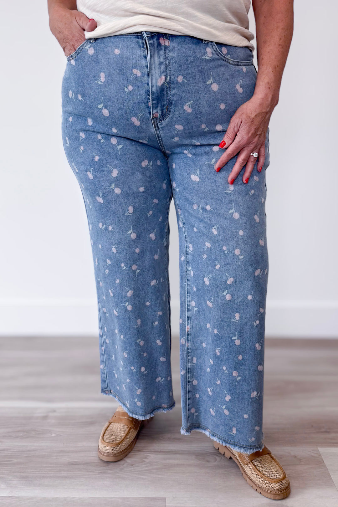 Cherry Kisses Pant Curvy