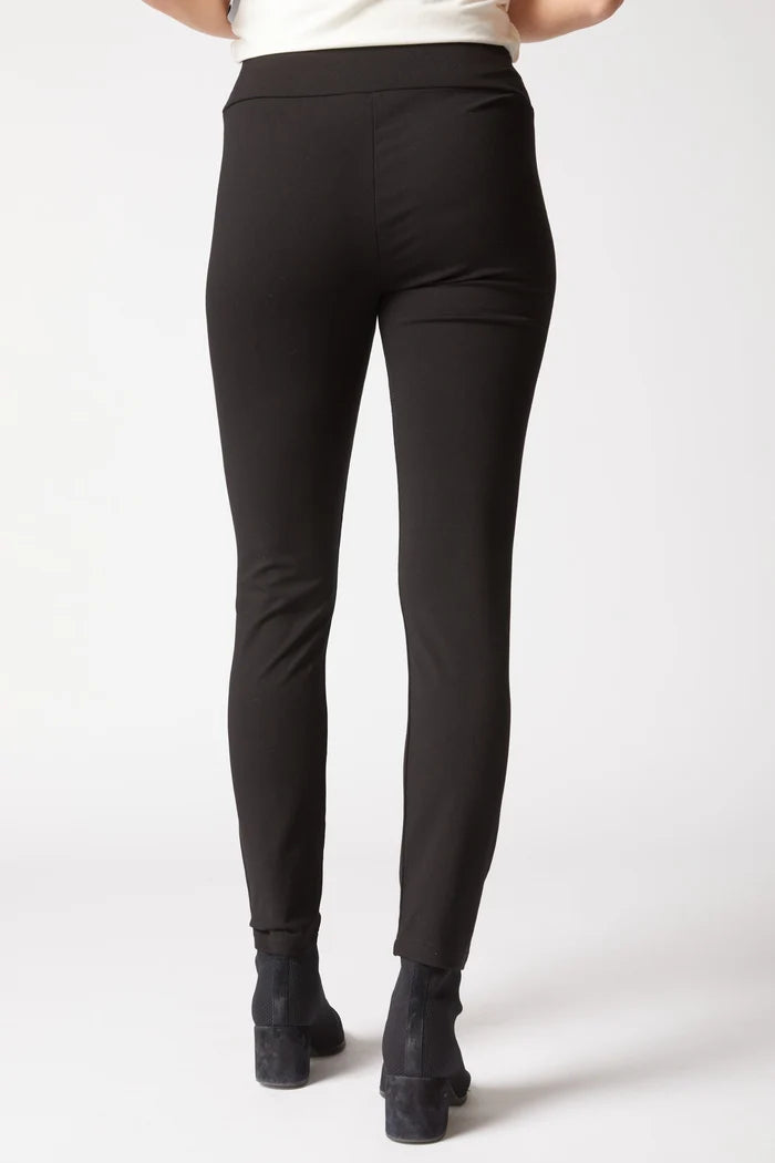 Core Travel Easy Pant