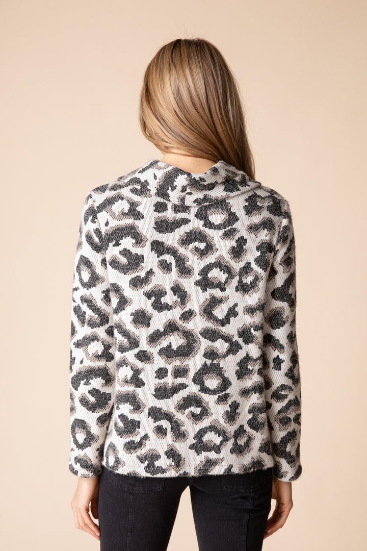 Leopard Cowl