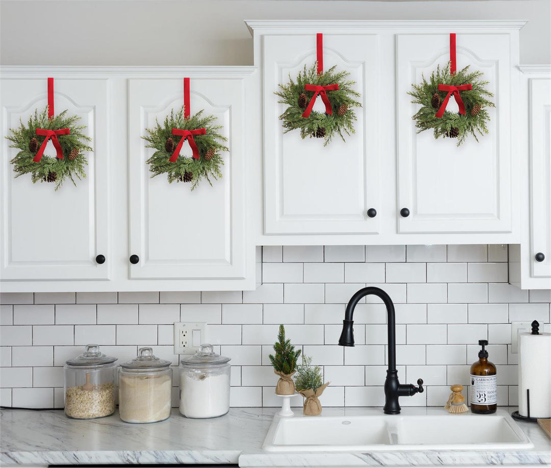 Red Velvet Bow Mini Wreath Hanger