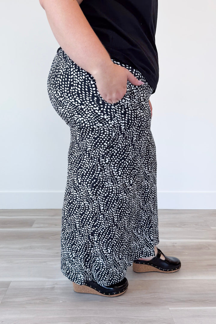 Dancing Daises Pant Curvy