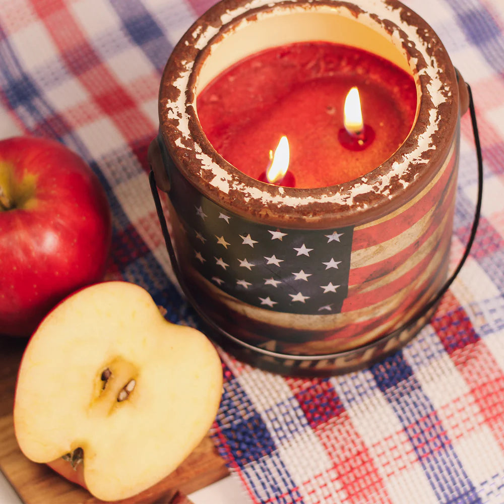 Juicy Apple America Bucket Candle