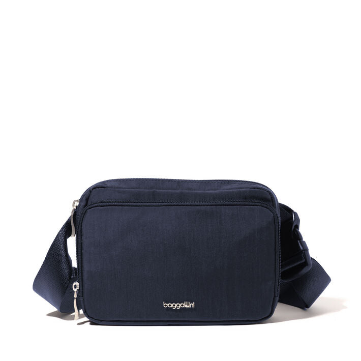 Baggallini Modern Belt Bag