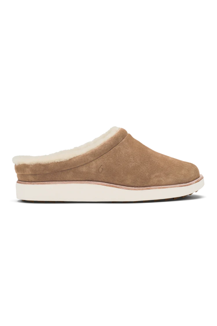 Olukai Mani Golden Sand Women’s Leather Mule Slippers