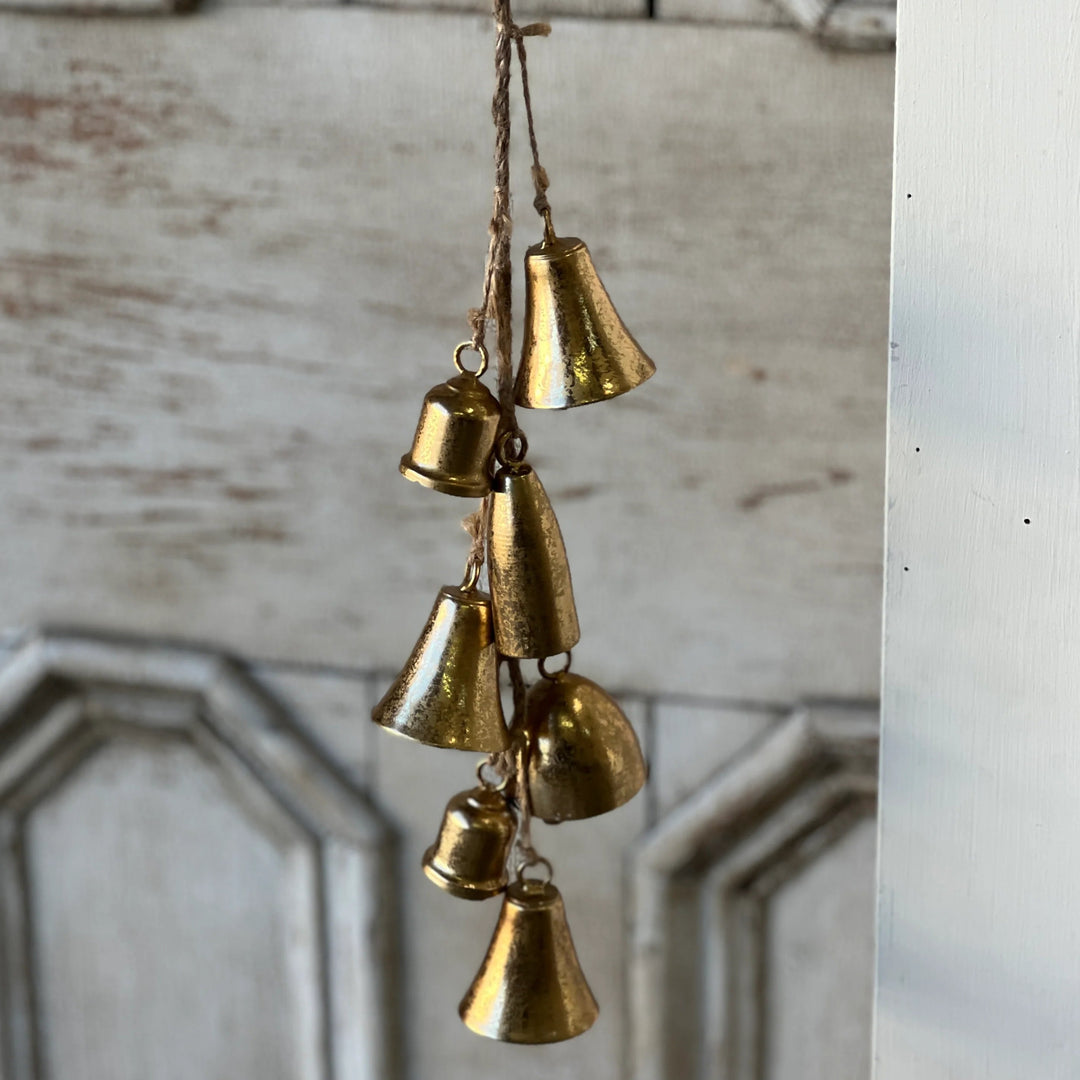 Ensemble Bell Hanging