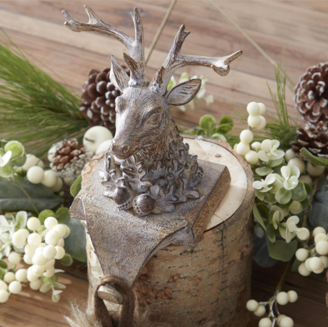 Faux Woodgrain Deer Bust Stocking Holder