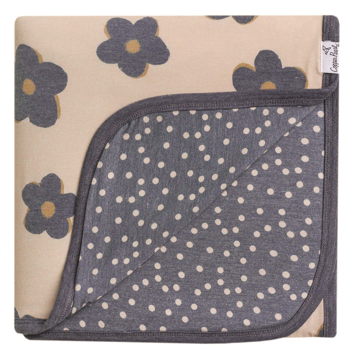 Gemma in Tan Stretchy Quilt