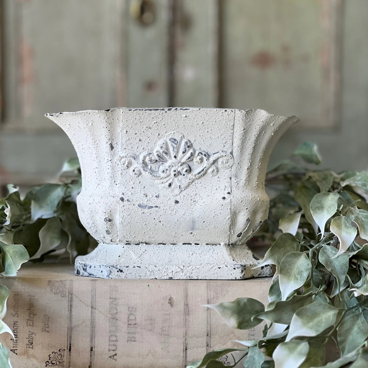 Duchess Distressed Planter