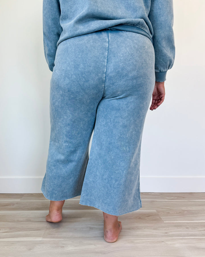 Fashionably Late Pants Curvy