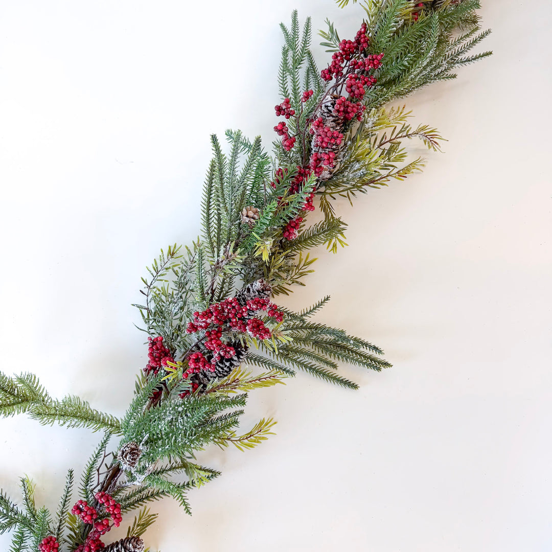 Biltmore Mixed Pine & Berry Garland