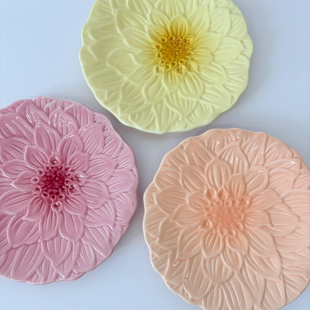 Embossed Flower Plate