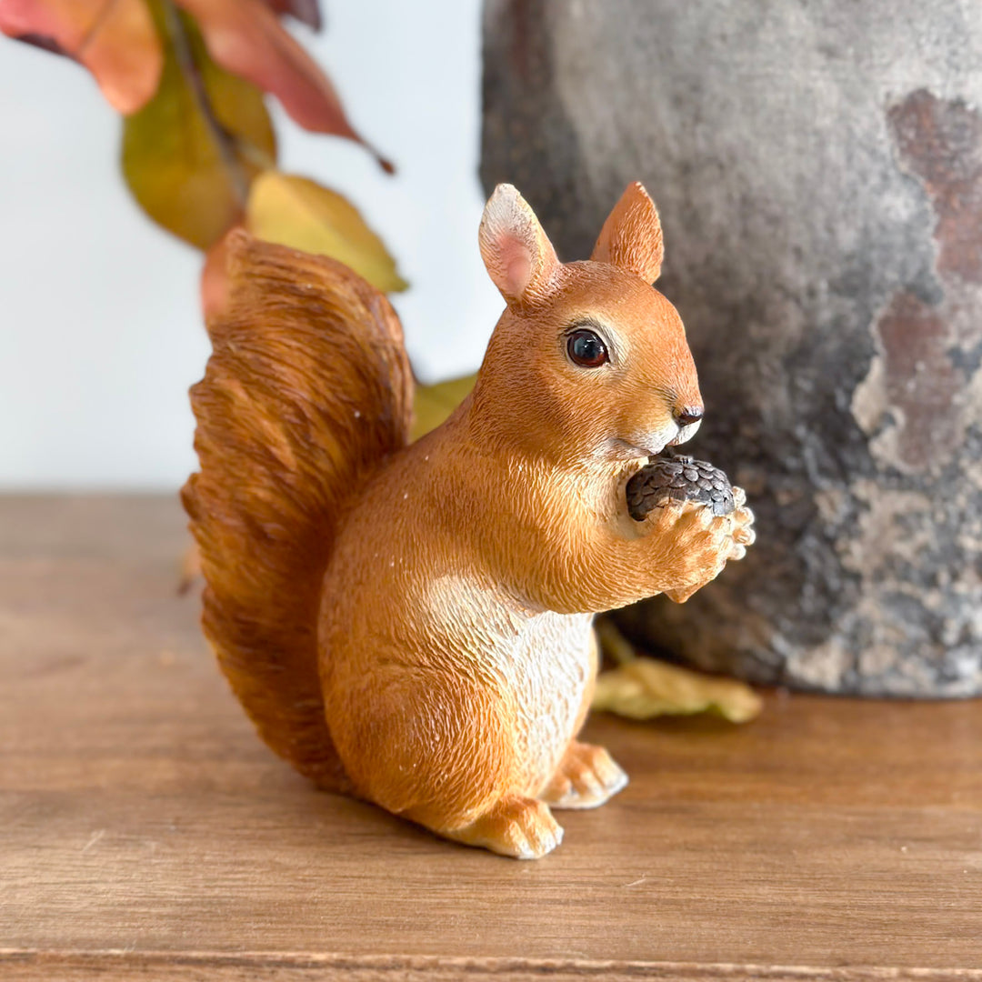 Outdoor Resin Sitting Squirrel