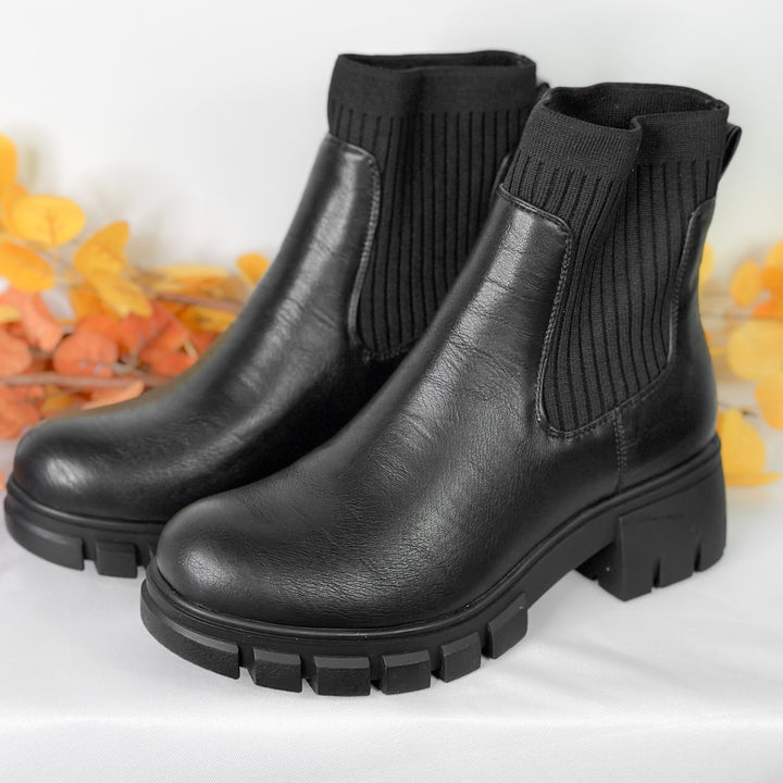 Corky's - Black Lurking Boot