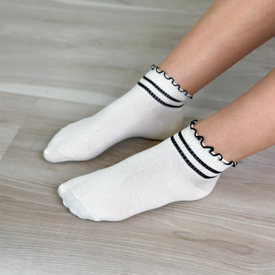 Ruffle Striped Shortie Socks