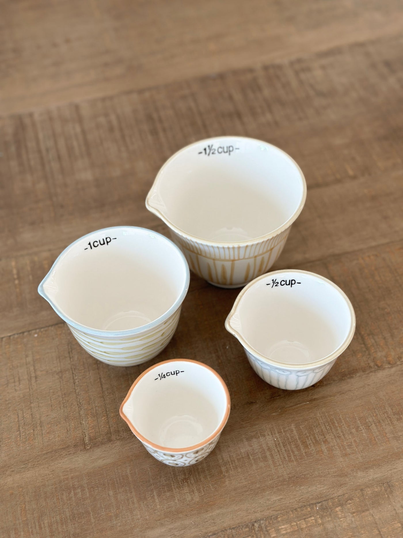 At The Table Stoneware Measuring Cup Set