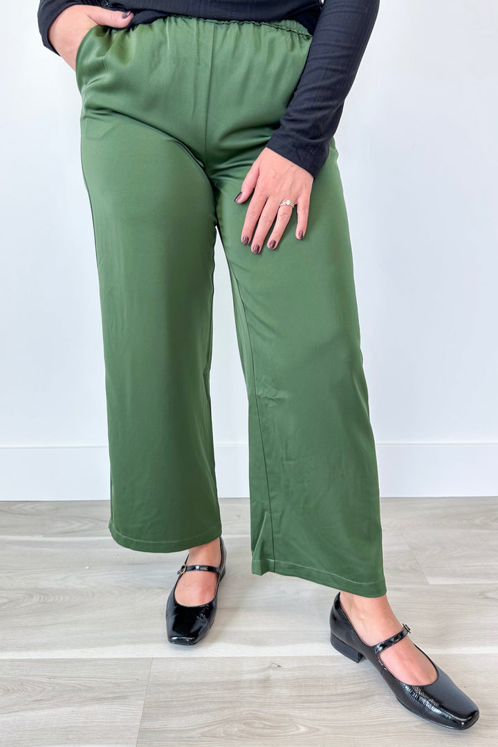 For A Moment Pants Curvy