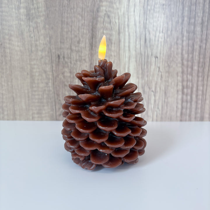 Chilly Night Pinecone Candle