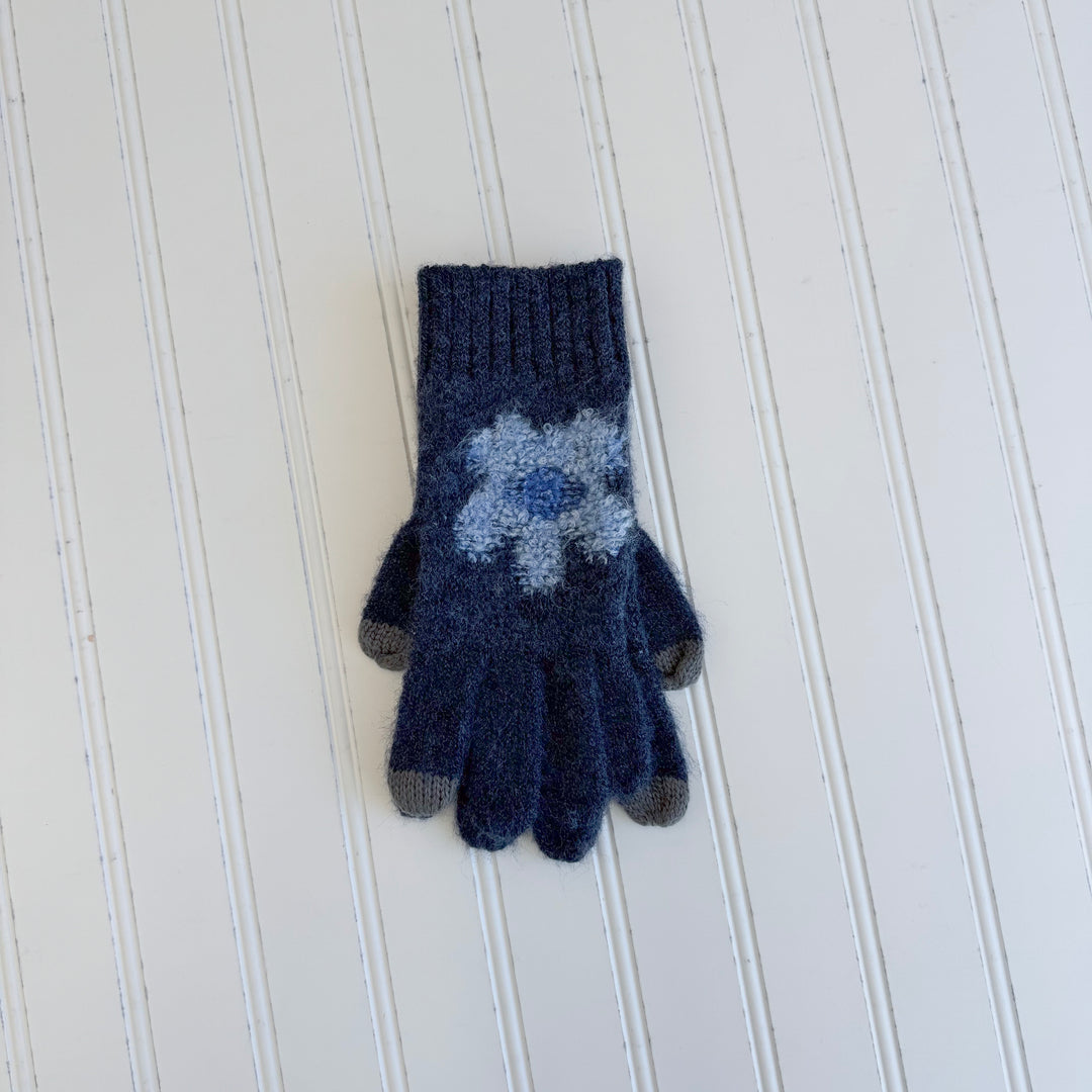 Soft Daisy Gloves