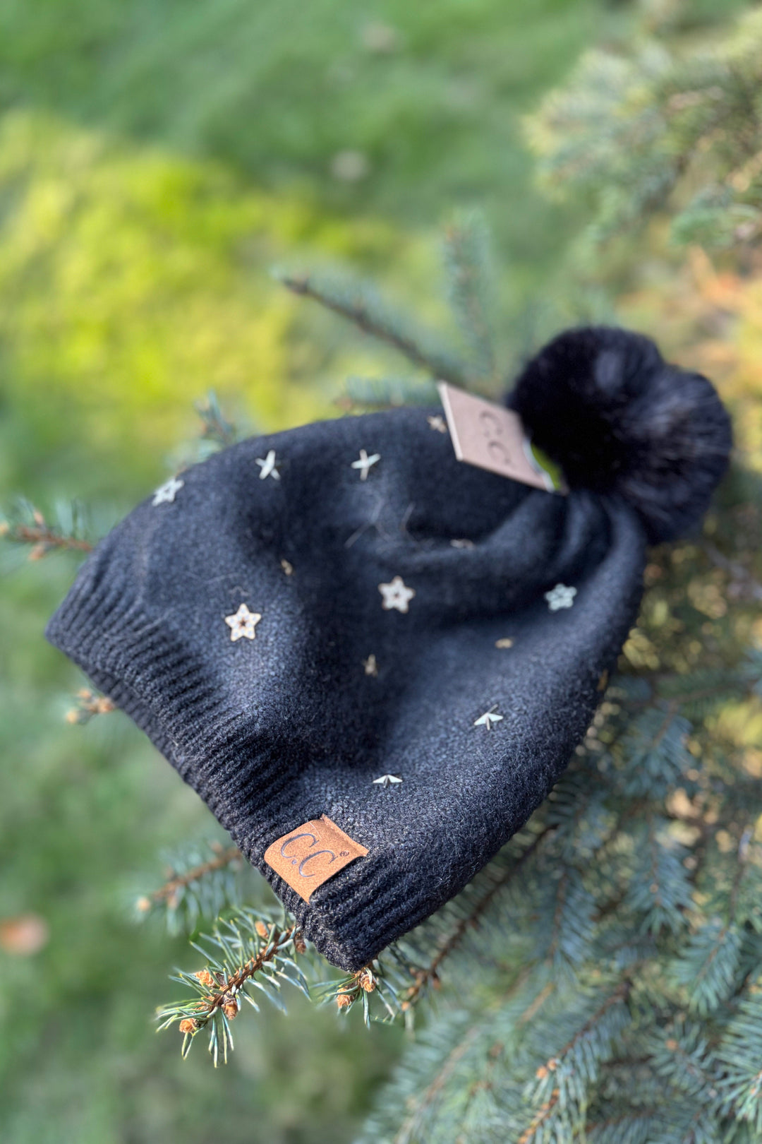 Star Stud Pom Beanie