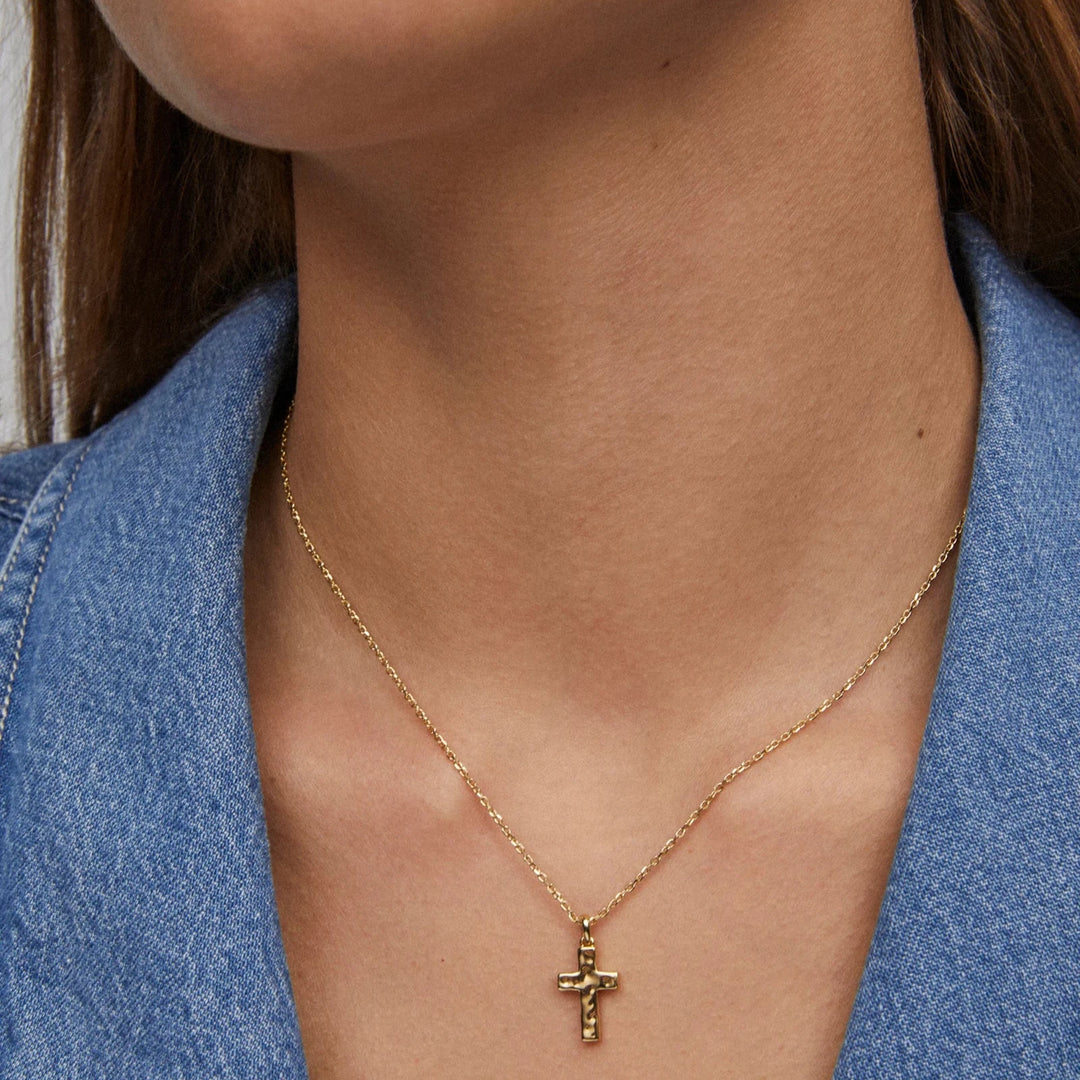 Kendra Scott Cross Pendant Necklace