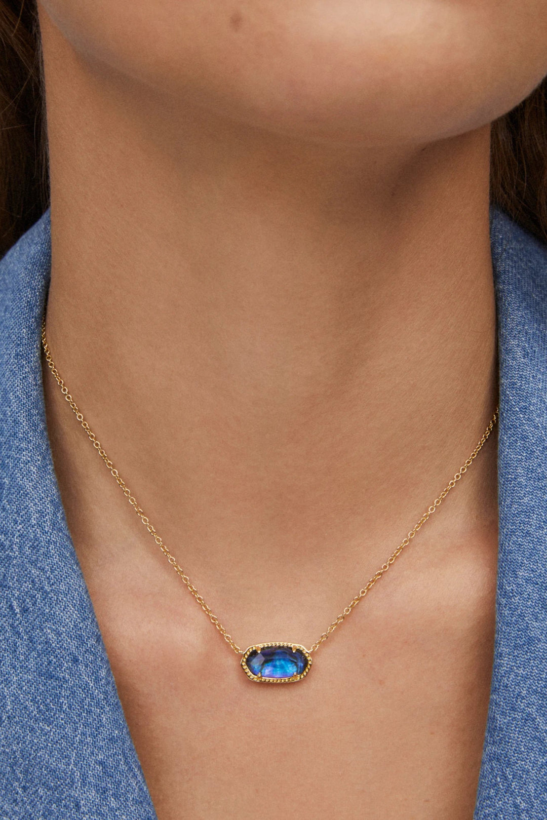Elisa Short Pendant Necklace