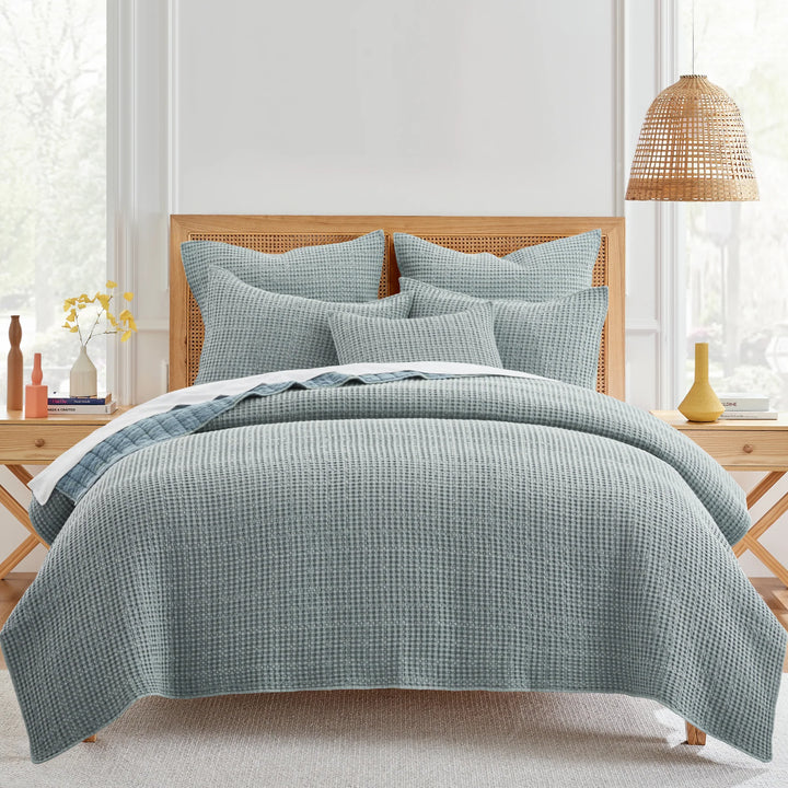Mills Waffle Quilt Set