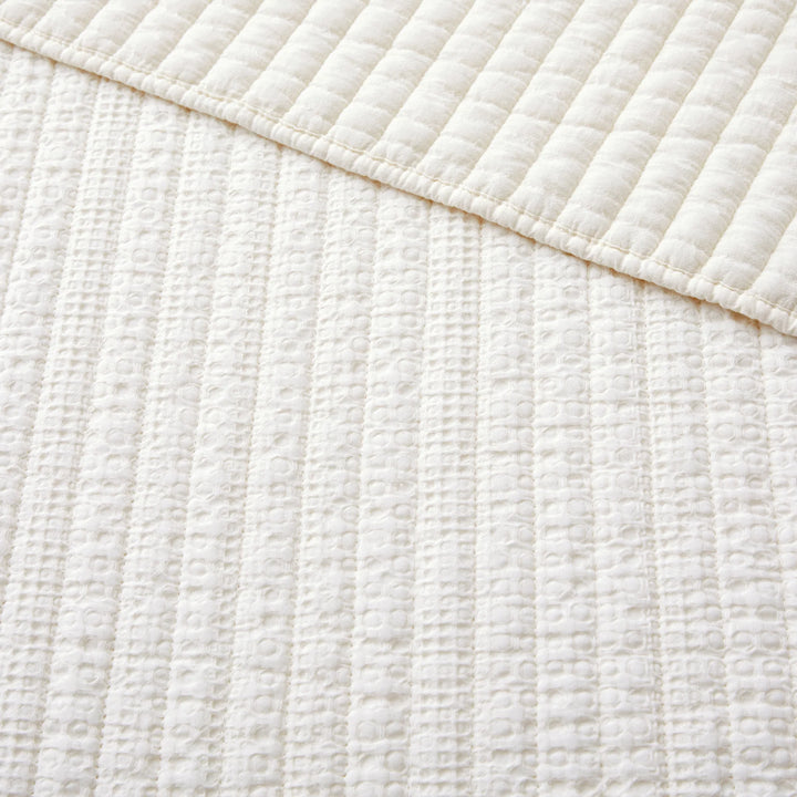 Loden Cream Quilt Set