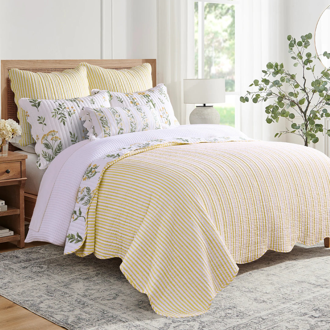 Yellow Daffodil Quilt Set