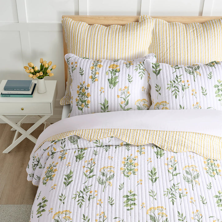 Yellow Daffodil Quilt Set