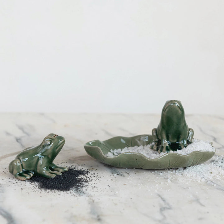 Lily Pad & Frogs Salt & Pepper Shaker Set