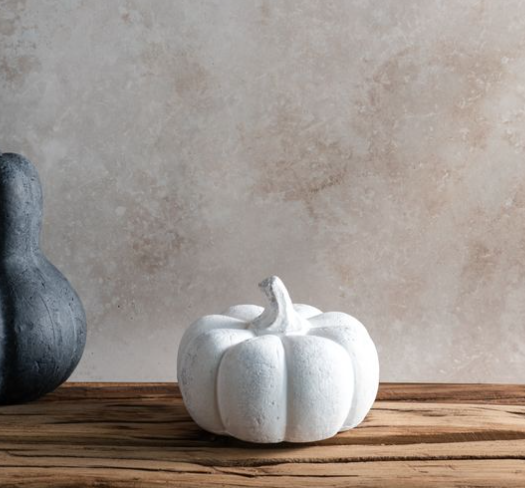 Simplistic Terra Cotta Pumpkin