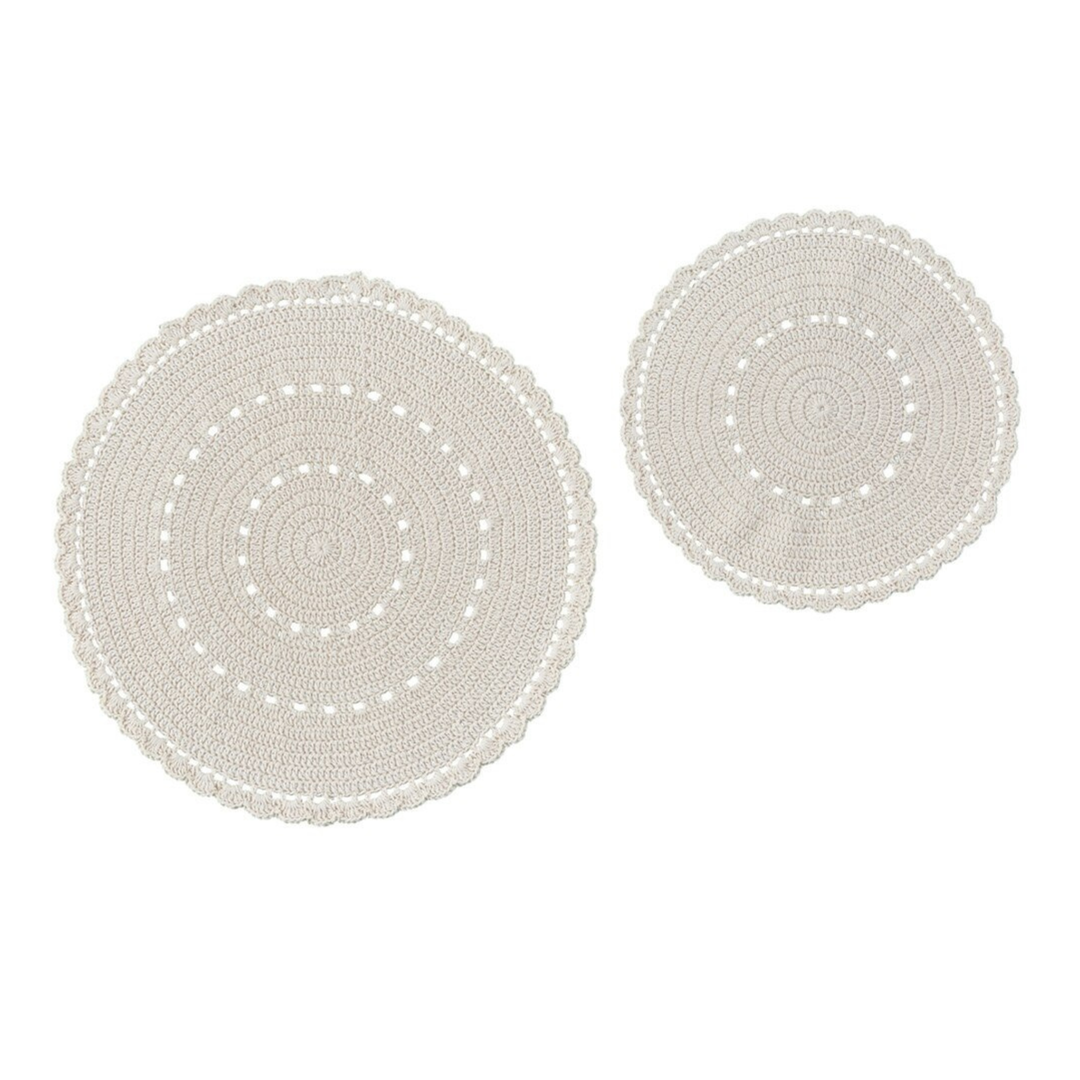Scalloped Lace Placemat