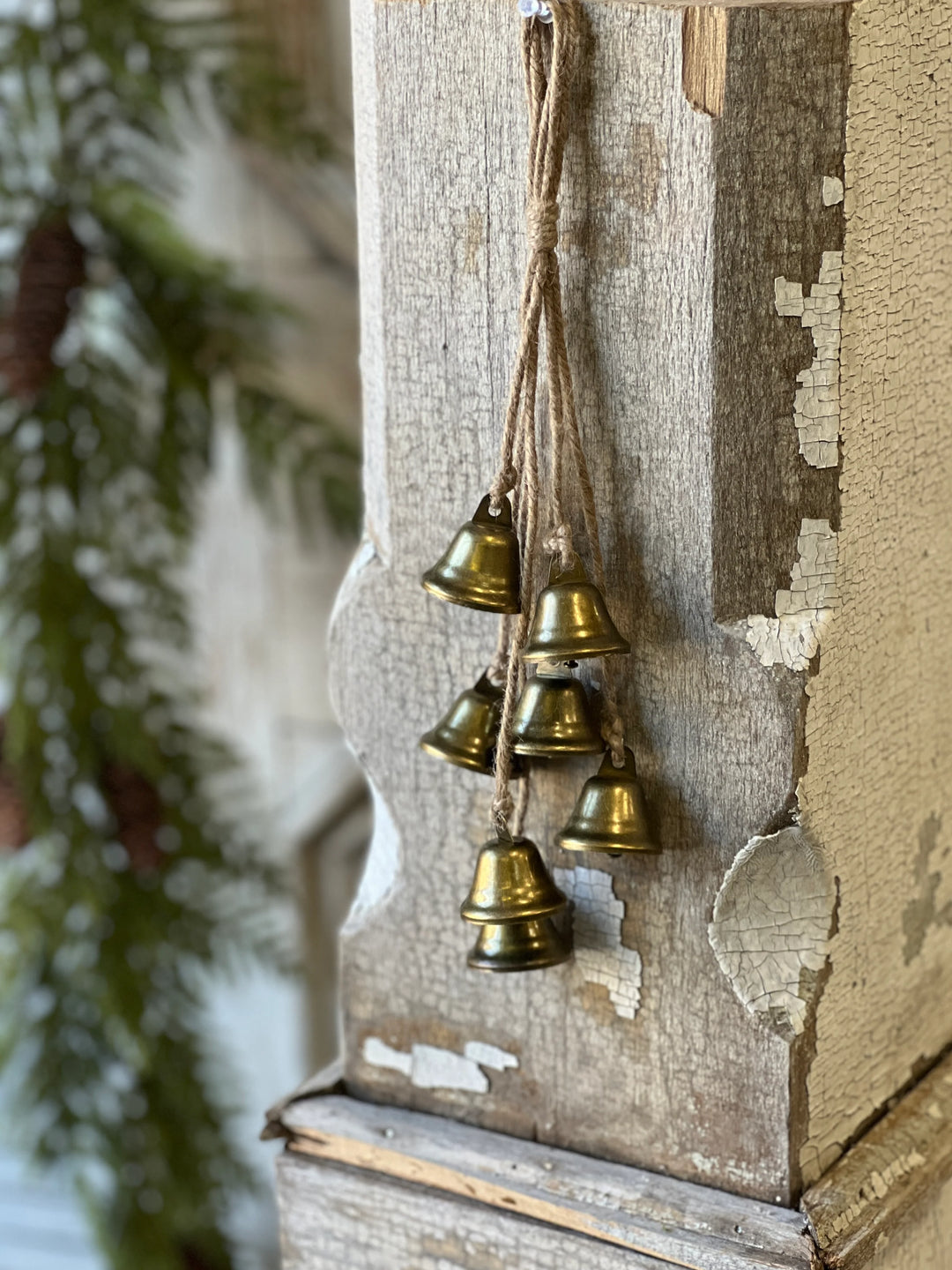Crescendo Hanging Bell Strand