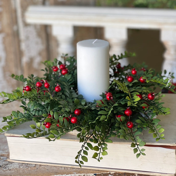 Lively Berry Boughs Candle Ring