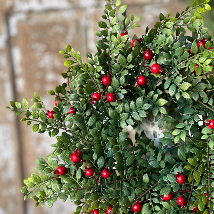 Lively Berry Boughs Candle Ring