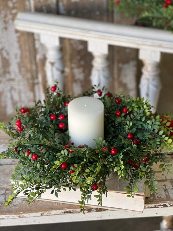 Lively Berry Bough Candle Ring