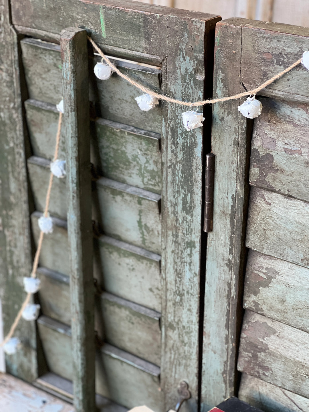 Snowy White Bell Garland