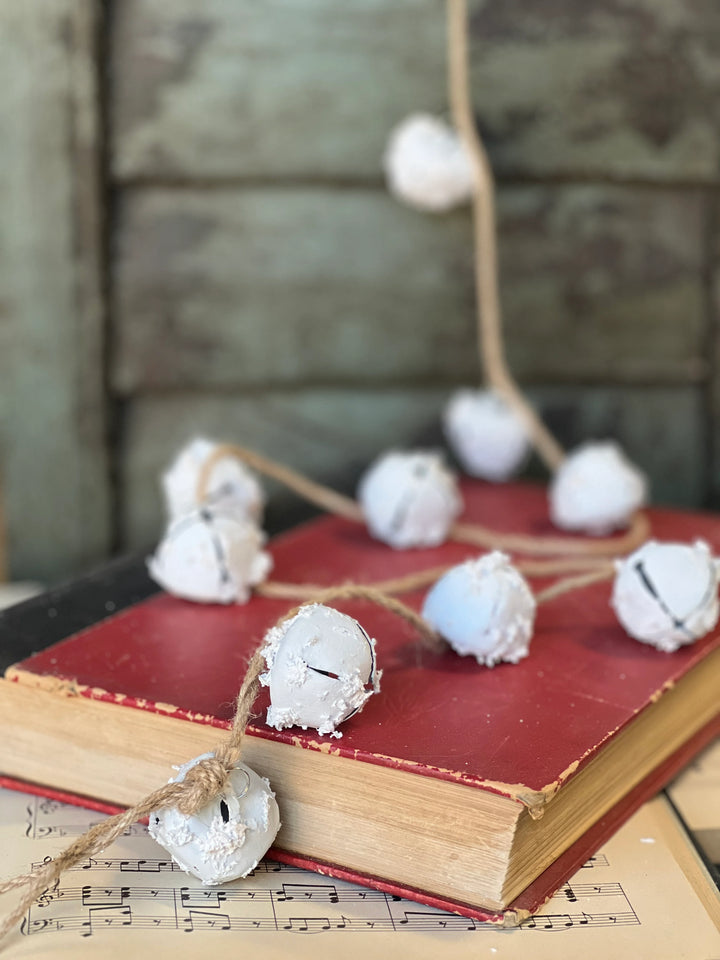 Snowy White Bell Garland