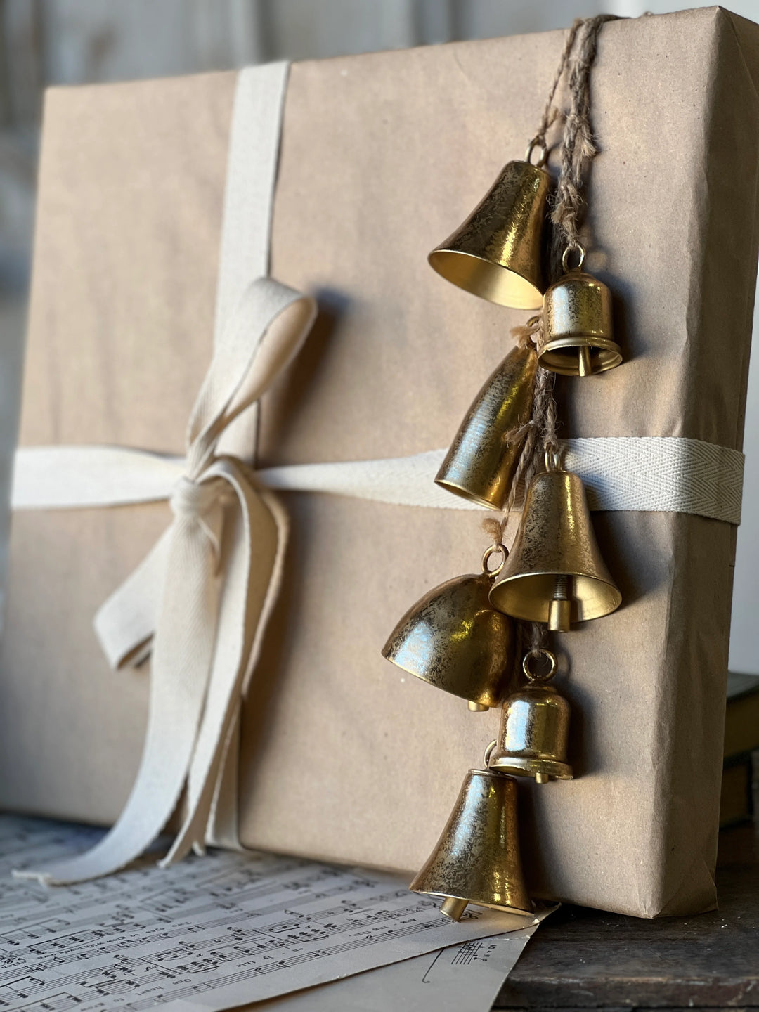 Ensemble Bell Hanging